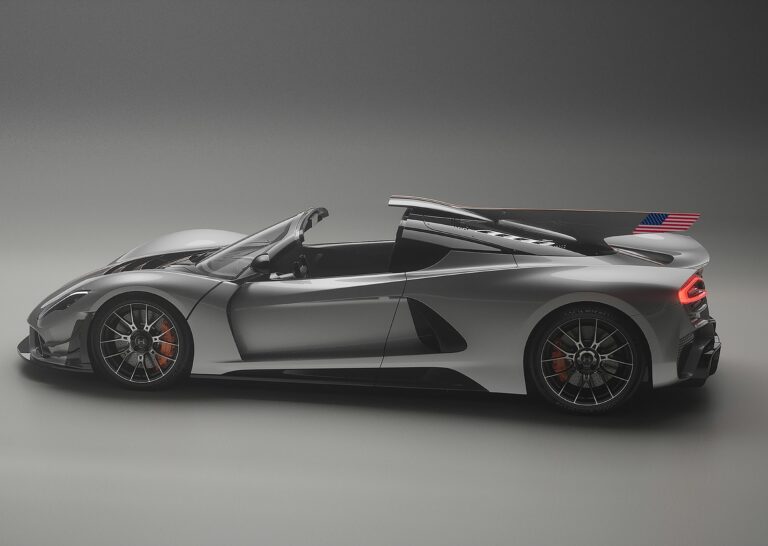 Hennessey anuncia Venom F5-M Roadster: el vehículo de transmisión manual más potente del mundo