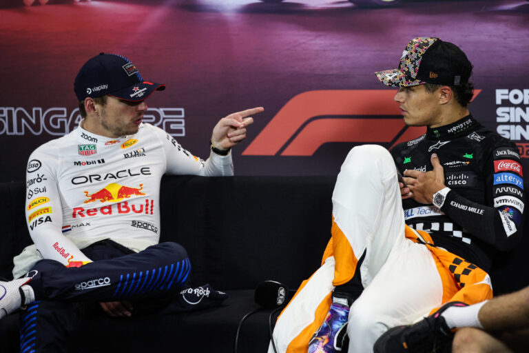 Max Verstappen gana el sprint del GP de Estados Unidos, tras el duelo Ferrari-McLaren