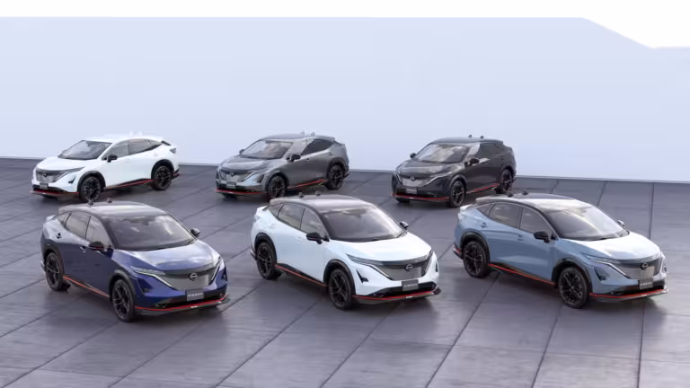 Vehículos eléctricos de Nissan tendrán acceso al supercargador de Tesla el próximo año