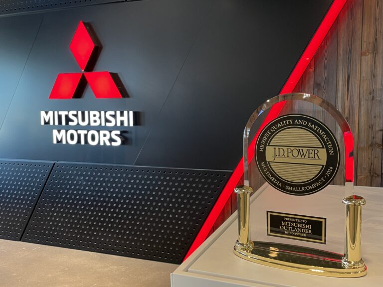 Mitsubishi Outlander elegido mejor sistema multimedia en su segmento