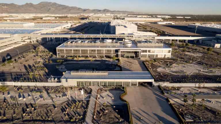 BMW electrifica planta en México mientras Trump amenaza con cortar suministro desde la frontera sur