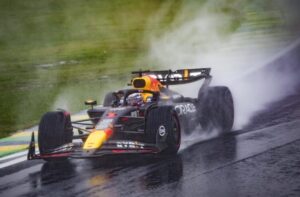 La remontada de Max Verstappen sorprende al GP de Brasil mientras los errores de McLaren hundieron a Norris