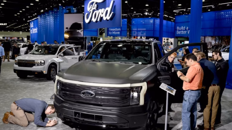 Ford enfrenta incertidumbre sobre sus vehículos eléctricos bajo el gobierno de Trump