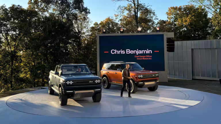 Chris Benjamin: Los diseños y el hardware de los Traveler y Terra son todos de Scout, no de Rivian