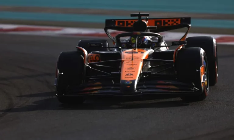 McLaren se llevó los dos primeros puestos en las últimas prácticas del año de F1