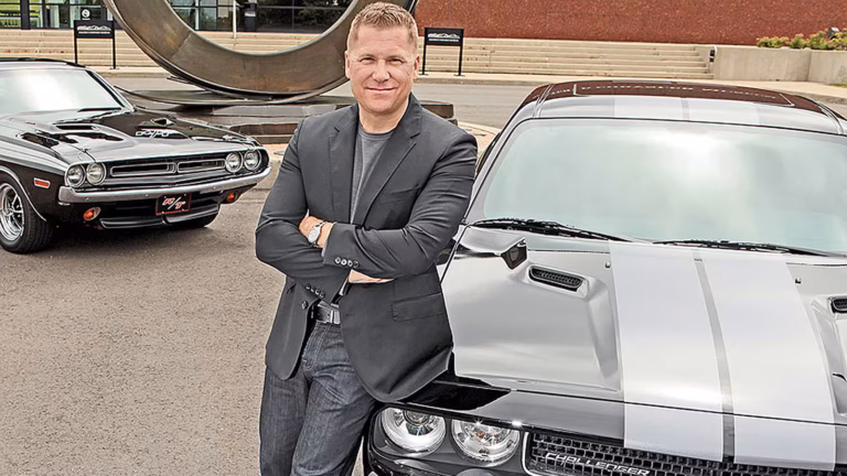 Tim Kuniskis regresa a Stellantis como CEO de Ram tras la salida de Carlos Tavares