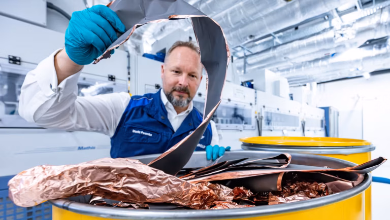 BMW probará un nuevo método en la producción de celdas de batería