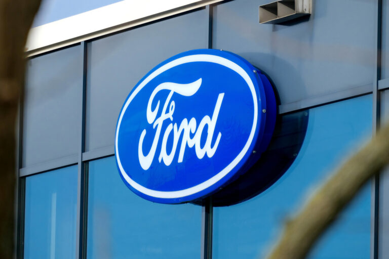 La FIA descarta el Ford BOMBSHELL en el anuncio oficial del nuevo equipo