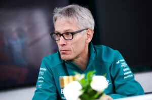 Aston Martin cambia de director y reestructura el equipo de F1