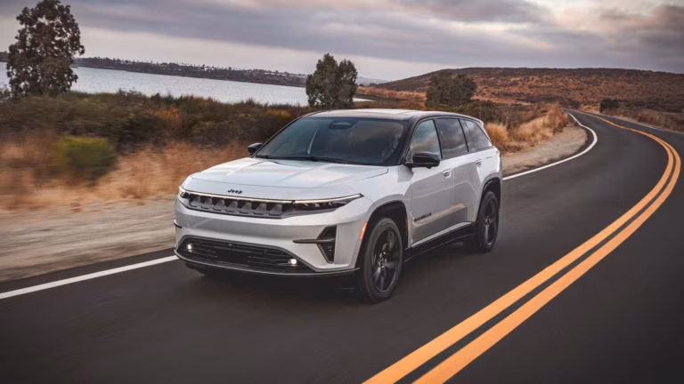 El Jeep Wagoneer S 2025 avanza hacia el Futuro
