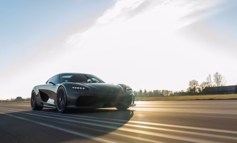 Koenigsegg muestra las entrañas del Gemera