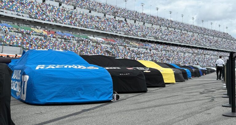 Daytona 500 se retrasa debido al mal tiempo