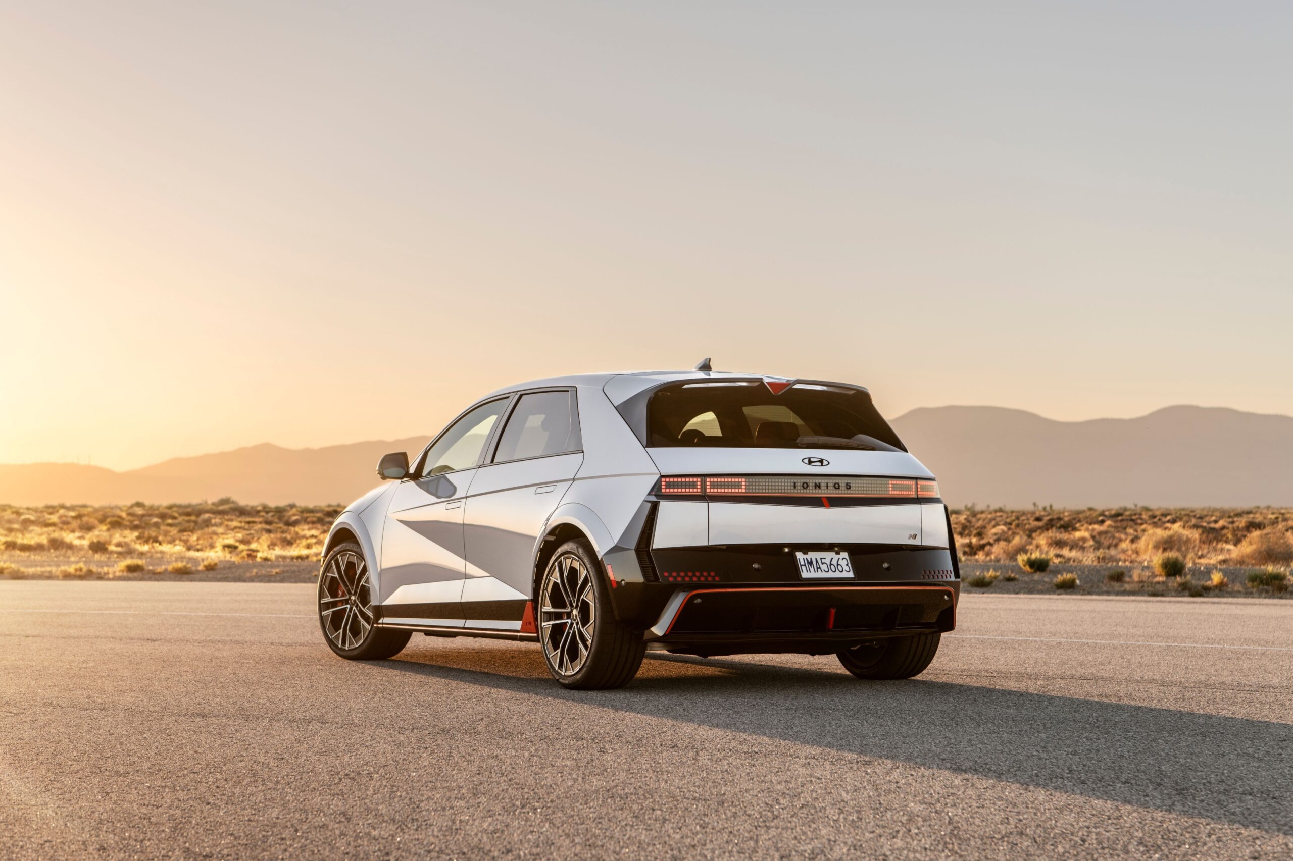 Hyundai IONIQ 5 N gana el premio Drivers’ Choice Award de MotorWeek 2025 al mejor vehículo de alto rendimiento