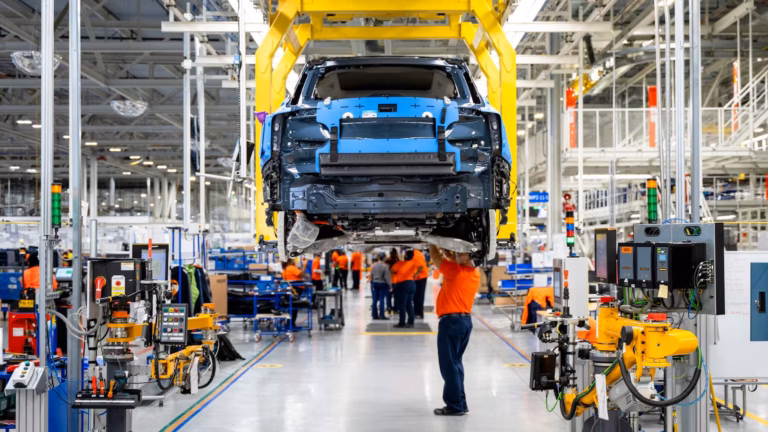 Volvo busca suministro de baterías en EE.UU. para evitar aranceles del 25% sobre modelos clave
