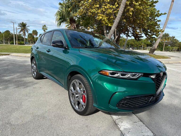 Alfa Romeo Tonale Tributo Italiano eAWD: Elegancia, Tecnología y Rendimiento Electrificado