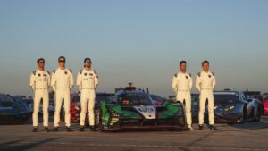 Lamborghini Squadra Corse se asocia con Alpinestars