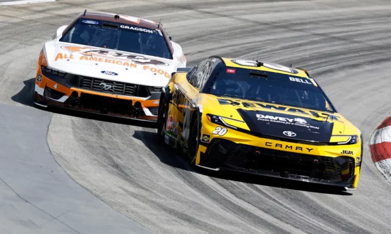 Christopher Bell se sorprende con la pole de la NASCAR Cup Series en Martinsville