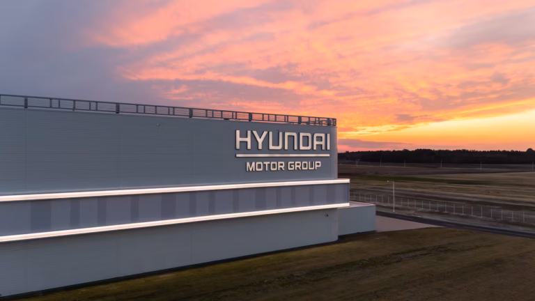 José Muñoz dice que Hyundai se mantendrá flexible ante el anuncio de Trump de aranceles del 25% a vehículos importados