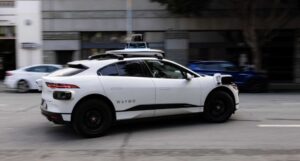 Uber lanza Robotaxis Waymo en la ciudad natal de Tesla