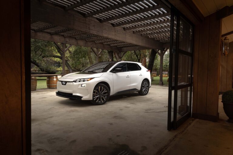 Subaru presentó hoy el nuevo Solterra EV en el Salón Internacional del Automóvil de Nueva York 2025