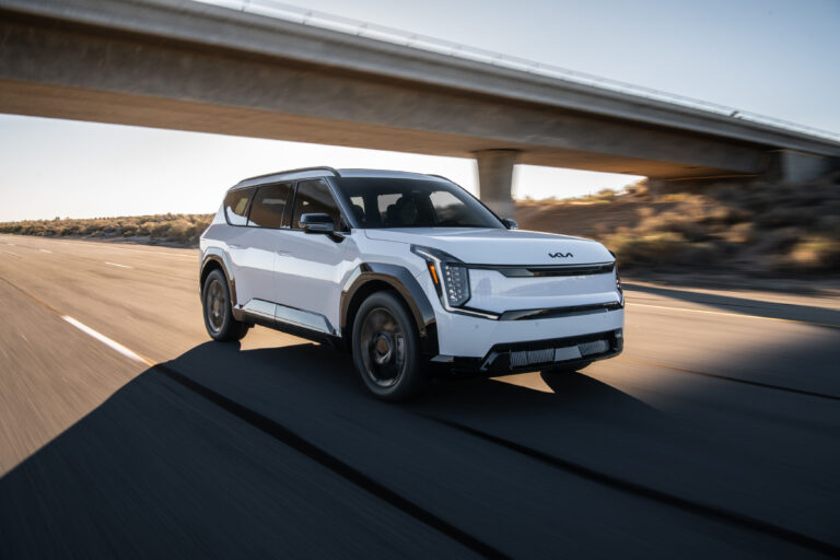 Kia EV9 Nightfall Edition 2026: Nueva SUV eléctrica de tres filas con estilo distintivo y mejor aceleración