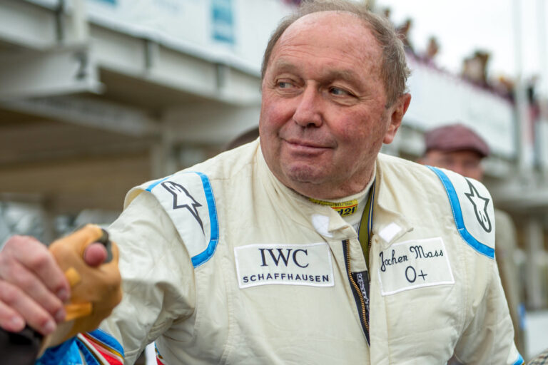 Familia de la leyenda de F1 en McLaren Jochen Mass, publica actualización de salud tras emergencia médica