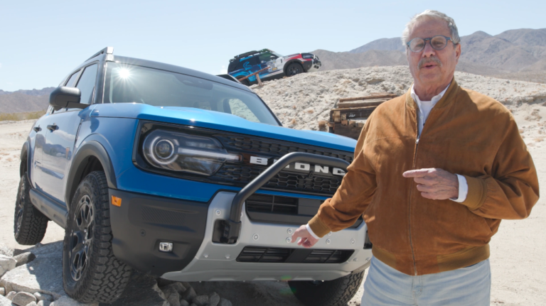 Sasquatch avistado en Concesionarios Ford y en las profundidades del Desierto