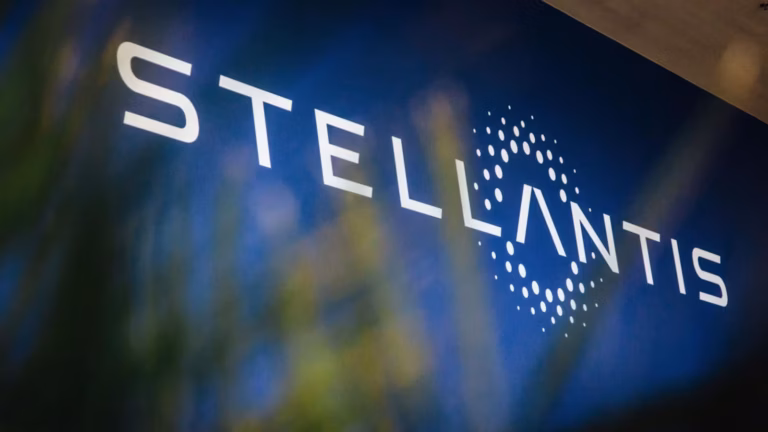 Stellantis ofrece ayuda a los proveedores para pagar los costos arancelarios