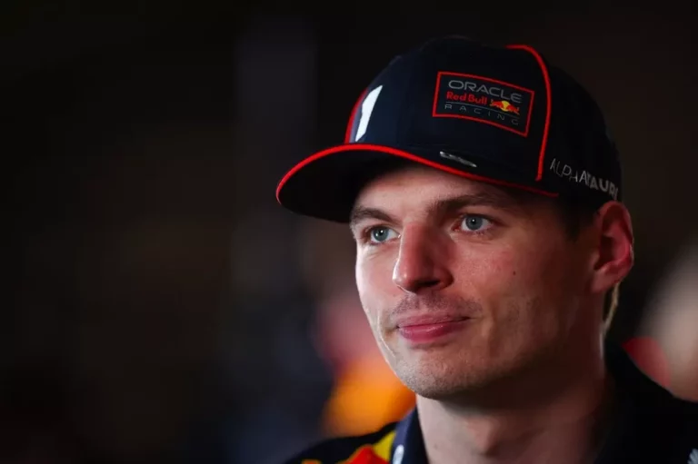 Max Verstappen: entre la pasión por correr y el cansancio del circo mediático