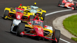 Josef Newgarden hace una declaración en el tercer día de prácticas de la Indy 500