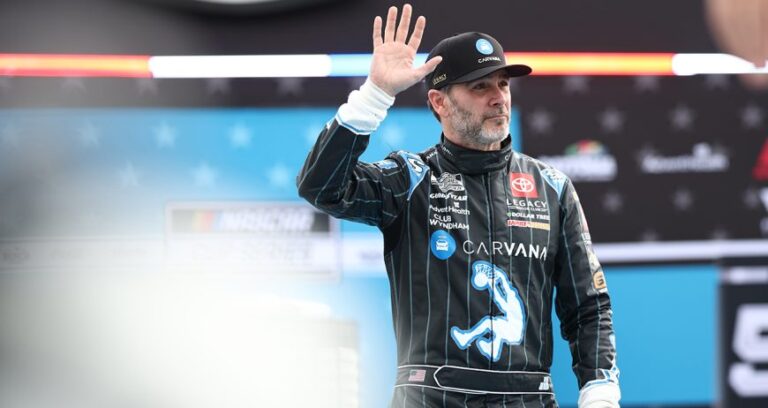 Jimmie Johnson cumple su 700.ª participación en la Cup Series