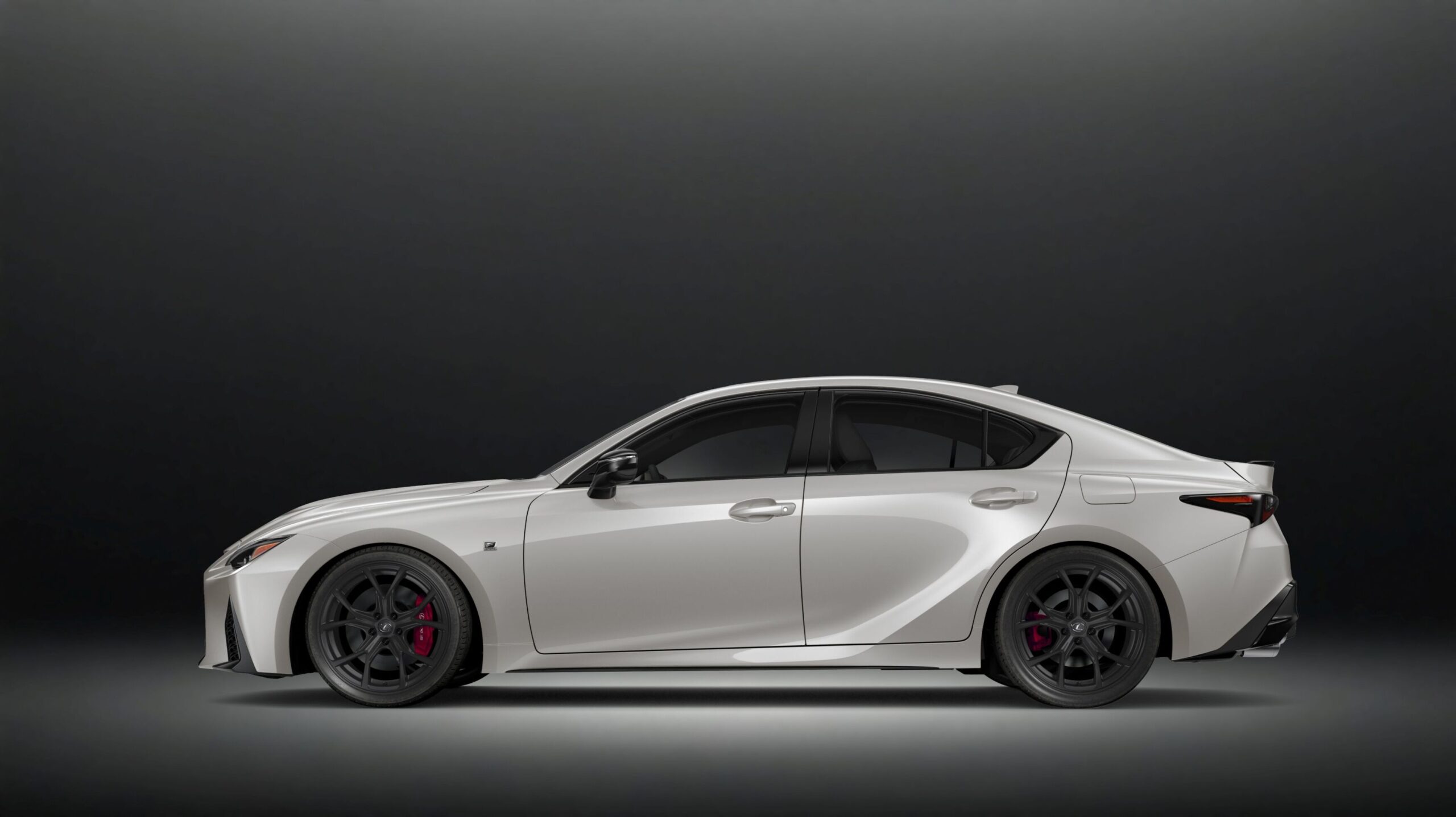 Lexus IS 500 Ultimate Edition 2025: La Cúspide de la Grandeza