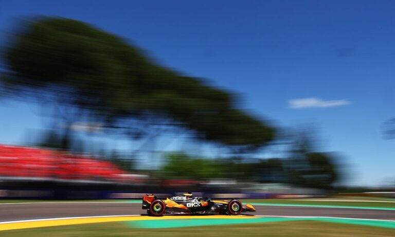 Oscar Piastri se mantiene a la cabeza en la segunda práctica en Imola