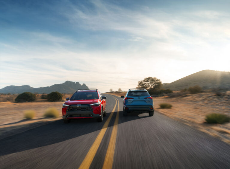 El Toyota Corolla Cross 2026 debuta con un estilo renovado por dentro y por fuera