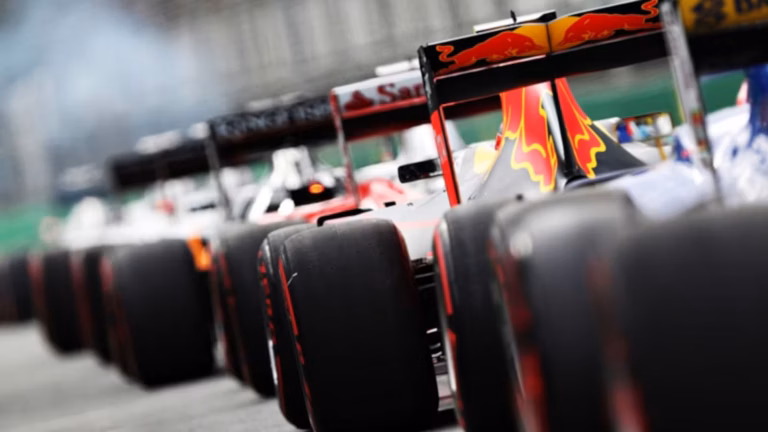 El jefe del proyecto Audi F1, Adam Baker, se marcha de mutuo acuerdo