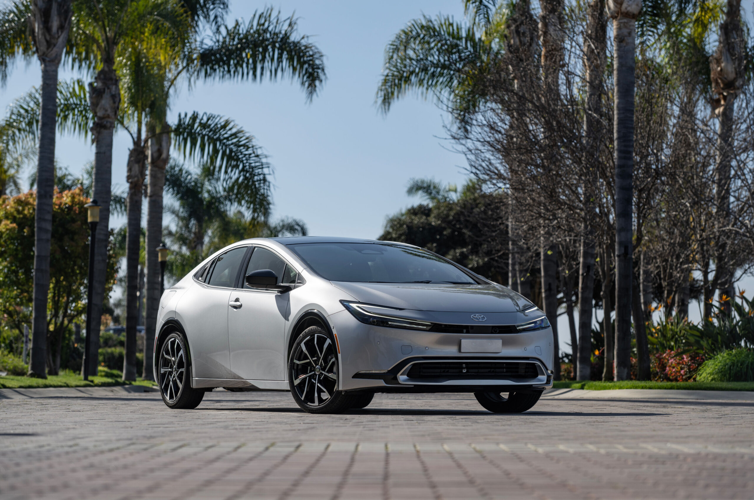 Toyota Prius híbrido enchufable se vuelve más innovador con la nueva ...