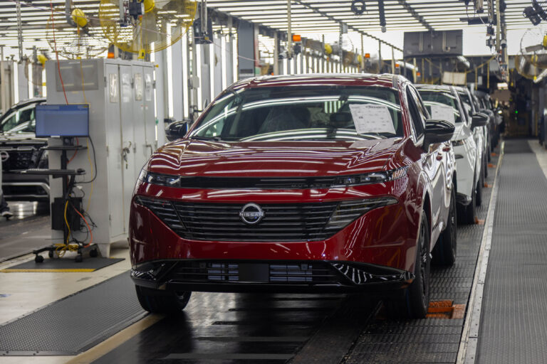 Nissan celebra la producción de 700,000 crossovers Murano ensamblados en EE. UU.