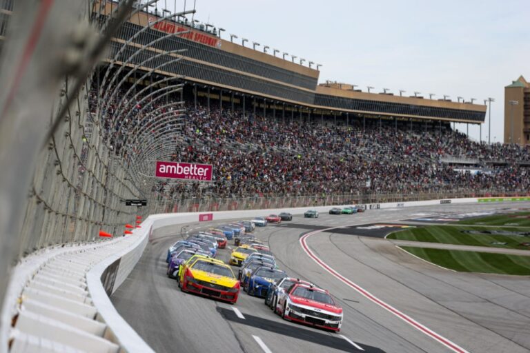 El Atlanta Motor Speedway pasó a llamarse EchoPark Speedway en un acuerdo multianual