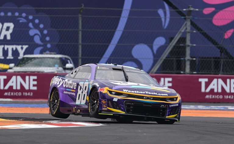 Van Gisbergen parte desde la pole en Ciudad de México en una clasificación acortada por la lluvia