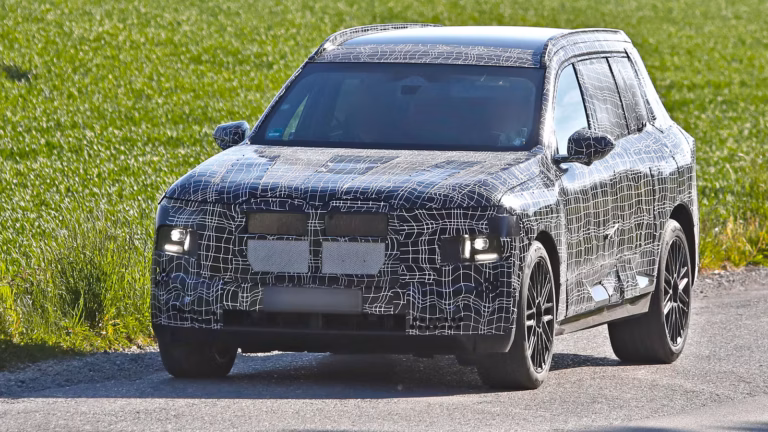 Avistamiento: El crossover grande BMW X7 de próxima generación ha sido visto en pruebas