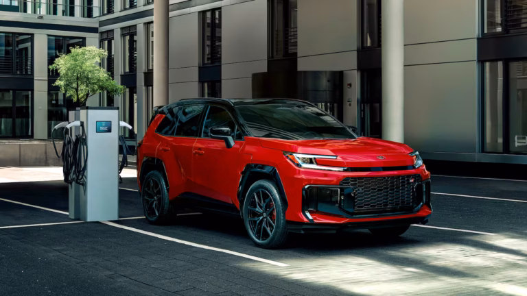 Toyota incorpora líneas de producción de baterías en dos plantas de ensamblaje de Ontario para allanar el camino para la nueva RAV4