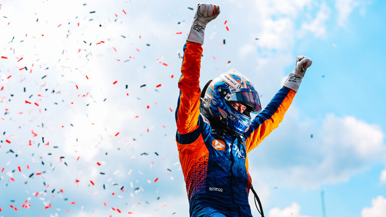 Scott Dixon sorprende en Mid-Ohio tras un error inesperado de Alex Palou