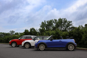 MINI USA se viste de rojo, blanco y azul para celebrar el espíritu histórico de rebelión e independencia este 4 de julio
