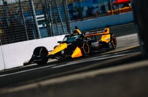 Pato O’Ward gana en Toronto y acorta distancia con Álex Palou en el campeonato de IndyCar
