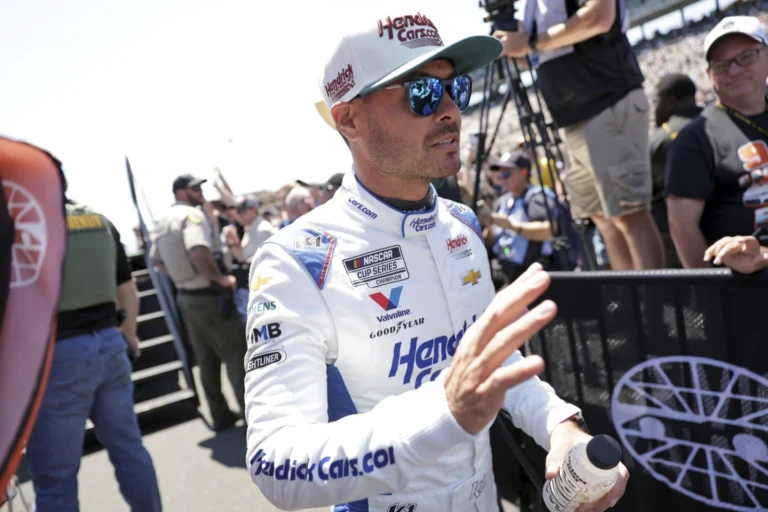 Kyle Larson vuelve a Indianápolis con la mira puesta en redimirse tras semanas difíciles