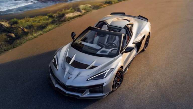 Chevrolet Corvette ZR1X 2026: precios, versiones y edición especial Quail Silver