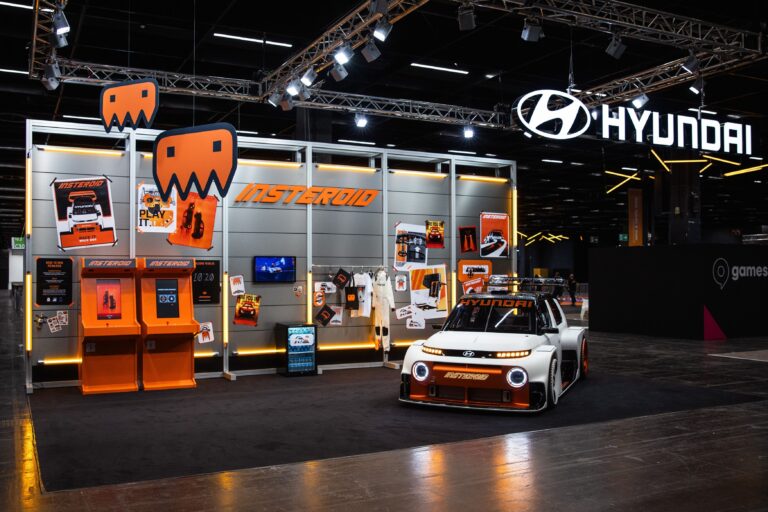 Hyundai Motor debutó en gamescom 2025 con INSTEROID Retro Arcade