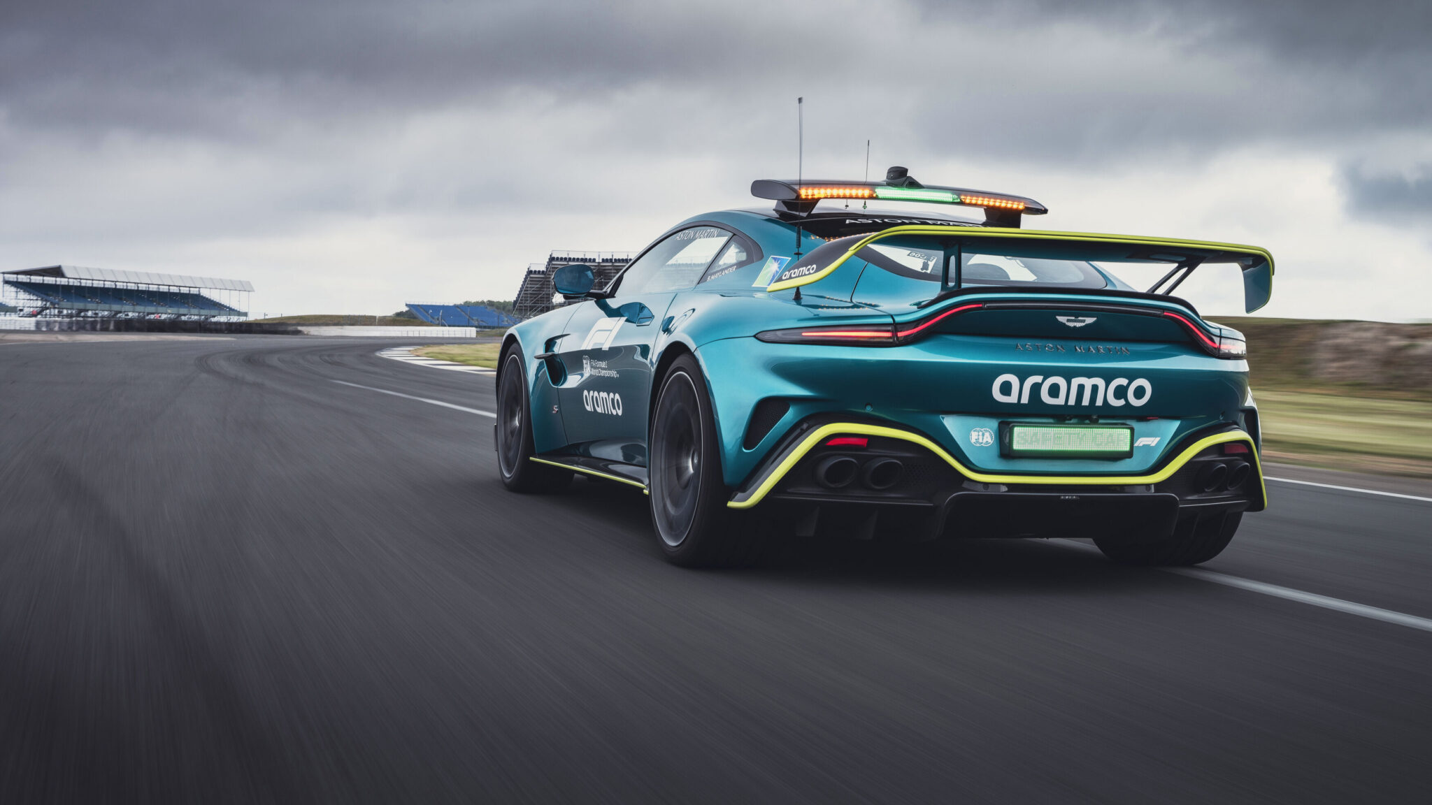 Aston Martin Vantage S debuta como nuevo Safety Car Oficial de la F1 en Zandvoort
