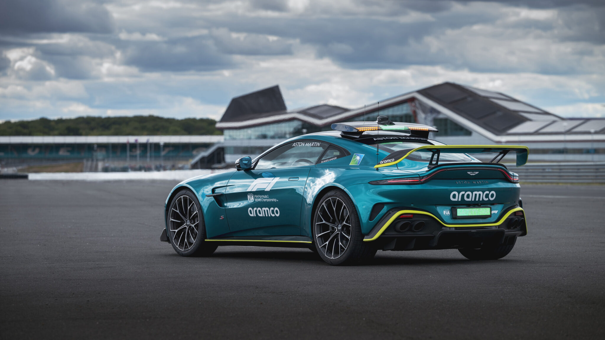 Aston Martin Vantage S debuta como nuevo Safety Car Oficial de la F1 en Zandvoort