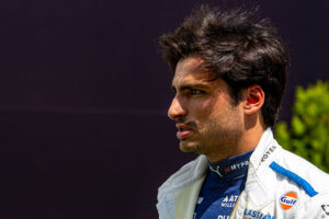 Carlos Sainz reafirma su apuesta por Williams: confianza a largo plazo pese a la frustración inmediata